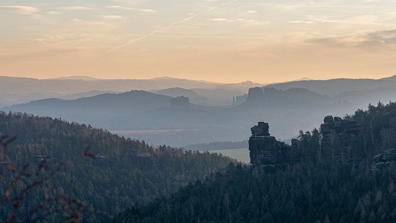 Zonsopgang in het Elbezandsteengebergte van Stephan Schulz