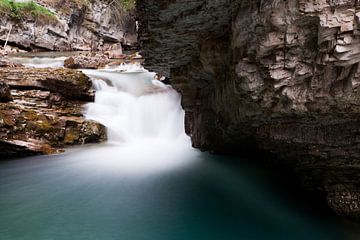 Waterfall in Canada van Ellen van Drunen