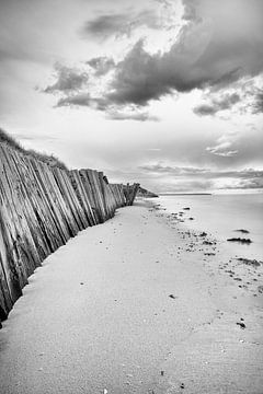 Omaha Beach rest by Rob van der Teen