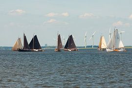 Botters zeilen op het Meer von Brian Morgan