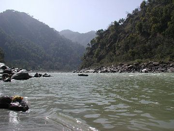 Rivier de Ganges in India Azië van Eye on You