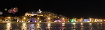 Ibiza nachtleven panorama  in kleur van Tamas Ibiza