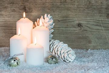 Advents- und Weihnachtszeit Kerzenflammen von Alex Winter