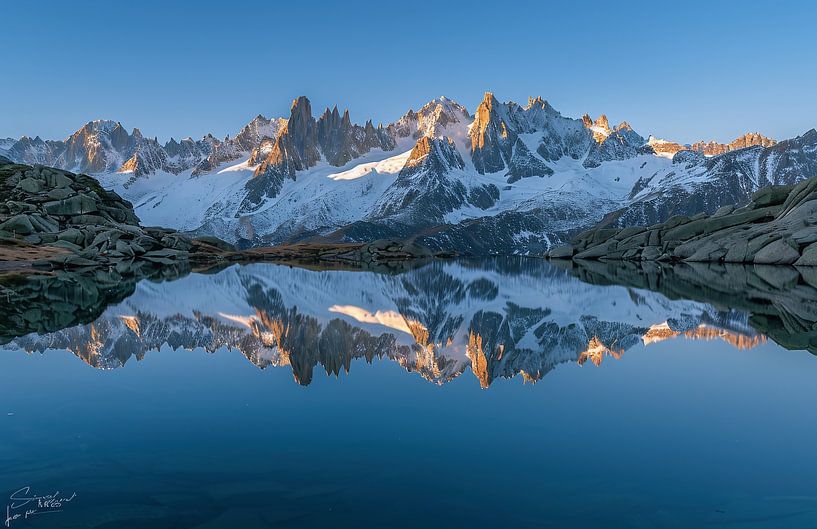Uniek Dolomietenlandschap bij zonsopgang van fernlichtsicht
