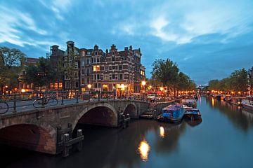 Amsterdam bij avond in de Jordaan in Nederland van Eye on You
