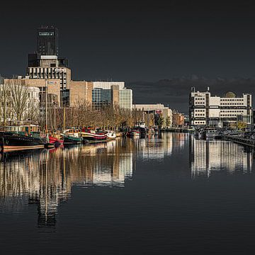 View of the bend and offices of the Sneker/Harlinger Trekvaart by Harrie Muis