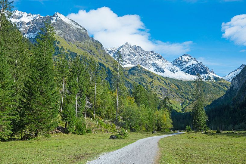 beautiful Oytal valley Oberstdorf, hiking resort allgau alps by SusaZoom