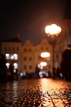 Een regenachtige avond in Praag van Michael Fousert