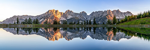 Zonsopgang bij de Wilder Kaiser in Tirol