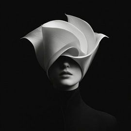 Monochrome Bloom – Portrait futuriste