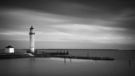 Vuurtoren bij Hellevoetsluis, Nederland #4360 von Daan Overkleeft