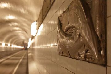 Old tunnel in Hamburg sur Marc Heiligenstein