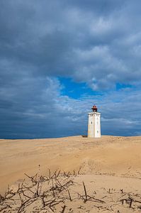 Phare Rubjerg Knude Fyr sur les falaises danoises