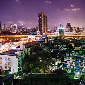 Die Skyline von Bangkok bei Nacht von Bliek Fotografie