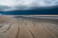 Zonsopgang op het strand van Texel met een naderende stormwolk van Sjoerd van der Wal Fotografie thumbnail