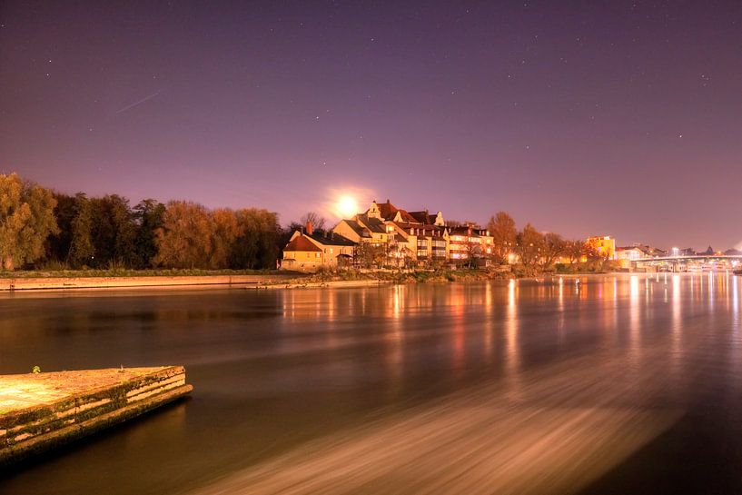 Uitzicht op de maan van Regensburg van Roith Fotografie
