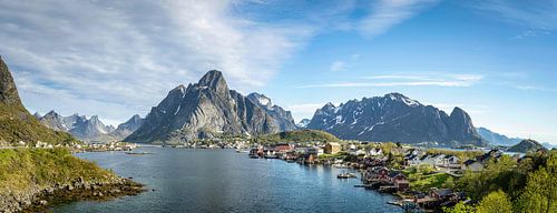 Panorama landschap met het dorp Reine, Noorwegen