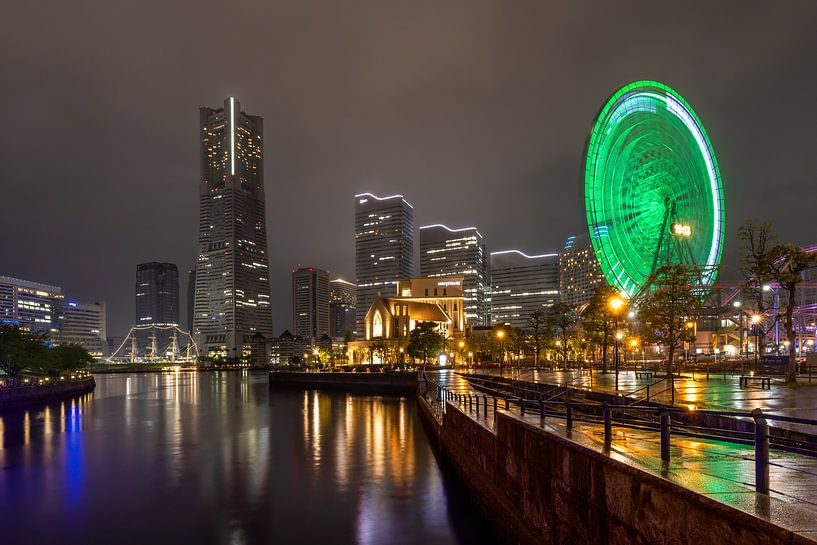 Oogverblindende skyline van Yokohama bij nacht van Melanie Viola