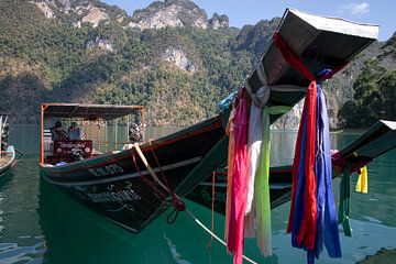 Longtail boat in thailand by Hans de Waay