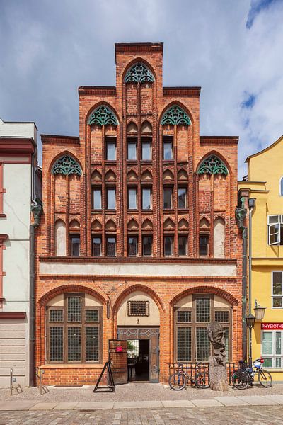 Gotisch huis op het oude marktplein, Stralsund van Torsten Krüger