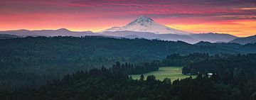 Jonsrud viewpoint towards Mount Hood, Oregon.