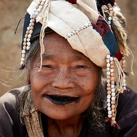 Femme au Myanmar. sur Jeroen Florijn