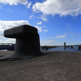 Ruhe im Hafen von Wismar von Frank Briske