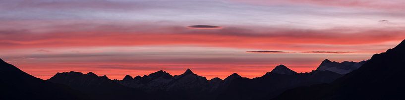 Morning red by Frans Andree
