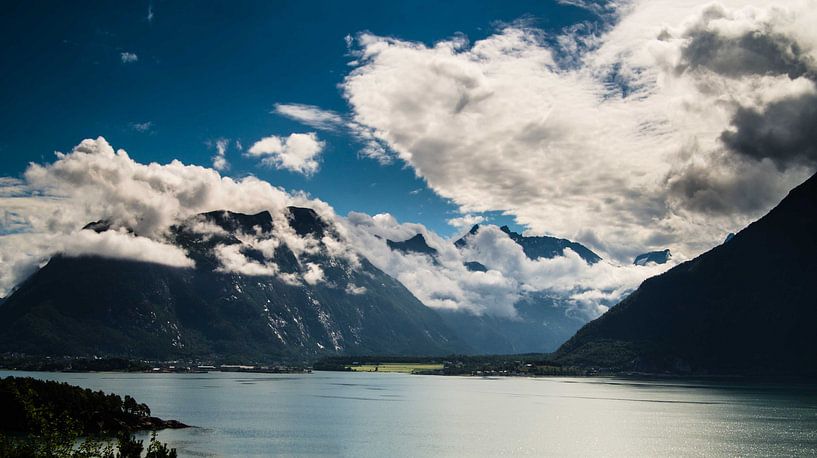 Romsdalsfjord - Noorwegen van Ricardo Bouman