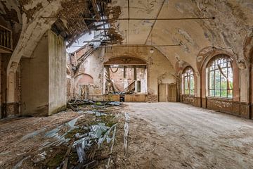 Lost Place - salle de bal abandonnée - auberge sur Gentleman of Decay