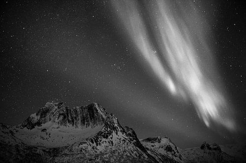 Les aurores boréales en noir et blanc sur Koen Hoekemeijer