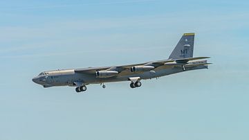 Boeing B-52 Stratofortress bommenwerper. van Jaap van den Berg