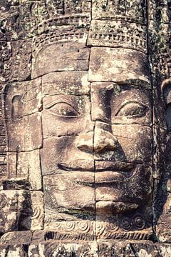 Glimlach van Boeddha in de Bayon tempel, Cambodja van Rietje Bulthuis