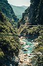 Hangbrug in het Taroko Gorge National Park in Taiwan van Expeditie Aardbol thumbnail