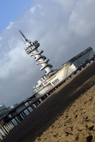 Deel van de Pier van Scheveningen van Jolanda Jouvenaar