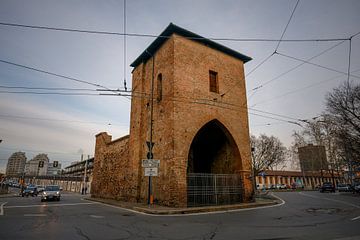 Porta Mascarella in het centrum van Bologna, Italië van Joost Adriaanse