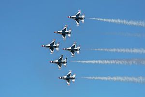 La "formation Delta" des Thunderbirds de l'USAF.