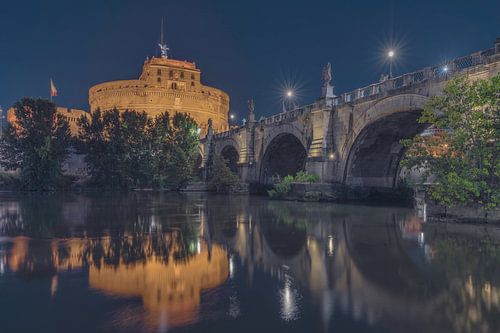 Château de l'Ange avec reflet dans le Tibre