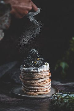 Stack of pancakes and syrup van butfirstsalt