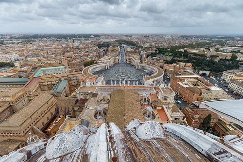Uitzicht op het St Pietersplein van Menno Schaefer