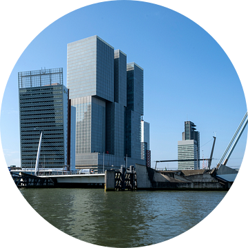 Wilhelminapier in Rotterdam gezien vanaf het Noordereiland van Rick Van der Poorten