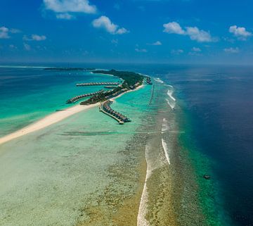 Drone shot of a luxury resort island in the Maldives, Kuramathi Island by Patrick Groß
