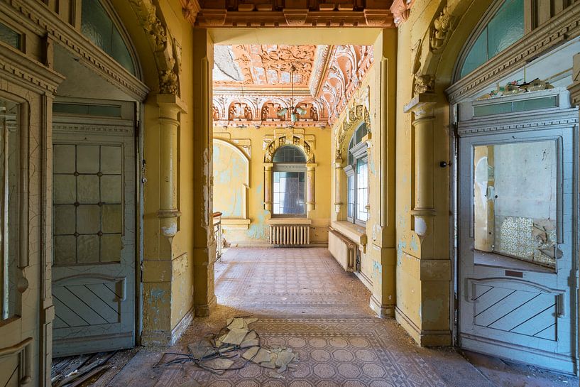 Lost place - the hallway by Linda Lu