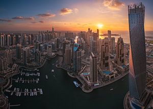 Panorama du coucher de soleil de la marina de Dubaï