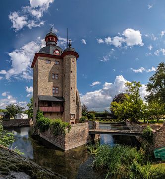 Wohnturm von Schloss Vollrads im Rheingau von Christian Müringer