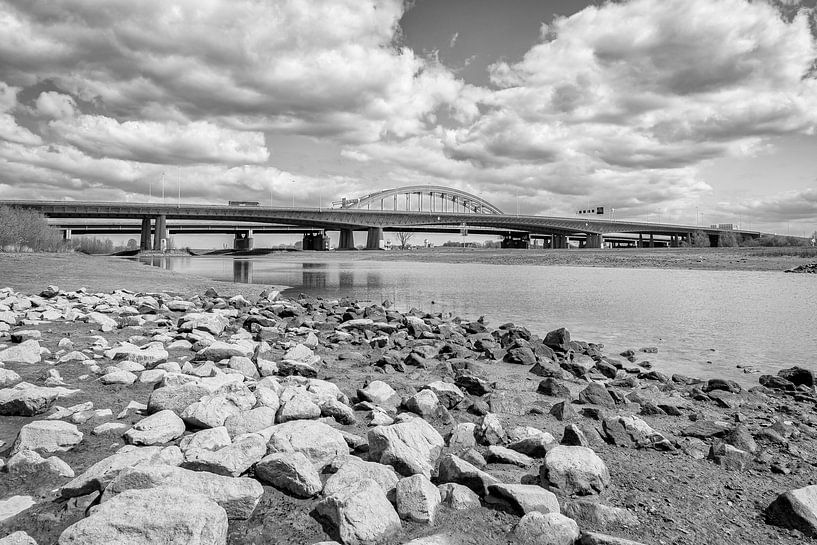 drip bridges Vianen by Eugene Winthagen