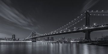 New York Skyline - Manhattan Bridge (2) van Tux Photography