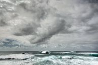 Wolkenlucht boven zee van Harrie Muis thumbnail