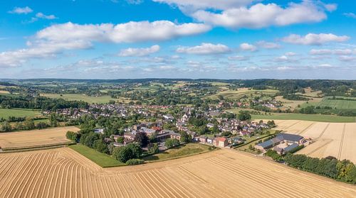 Panorama aérien de Malines et de ses environs dans le sud du Limbourg