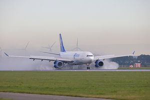Geodis Airbus landet mit voller Geschwindigkeit im Regen